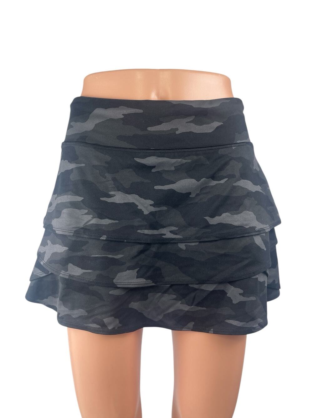 Athleta Girl Camo Lux Black Gray Camouflage Mid Rise Swing Skirt Skort Size XXL